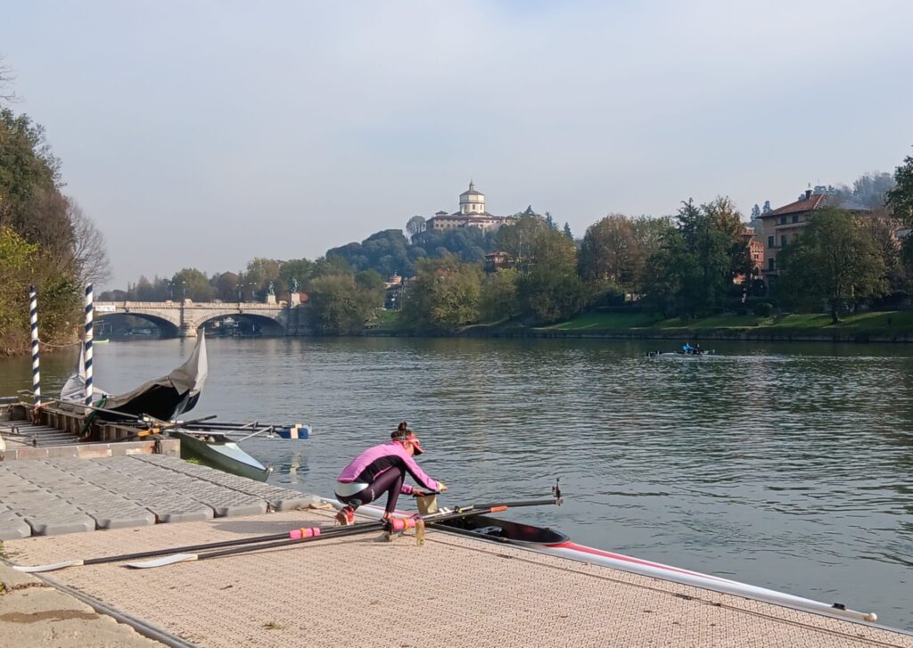 Silver Skiff Turin